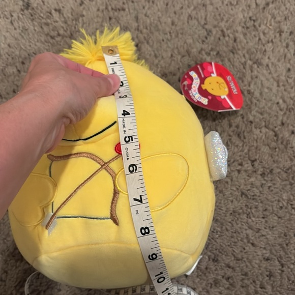 New adorable peanuts squishmallow - Picture 3 of 3